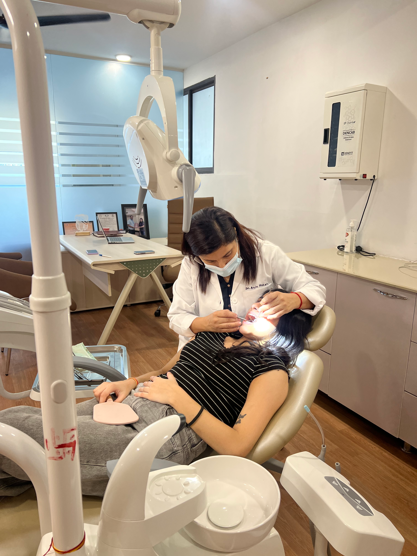 Modern dental treatment room